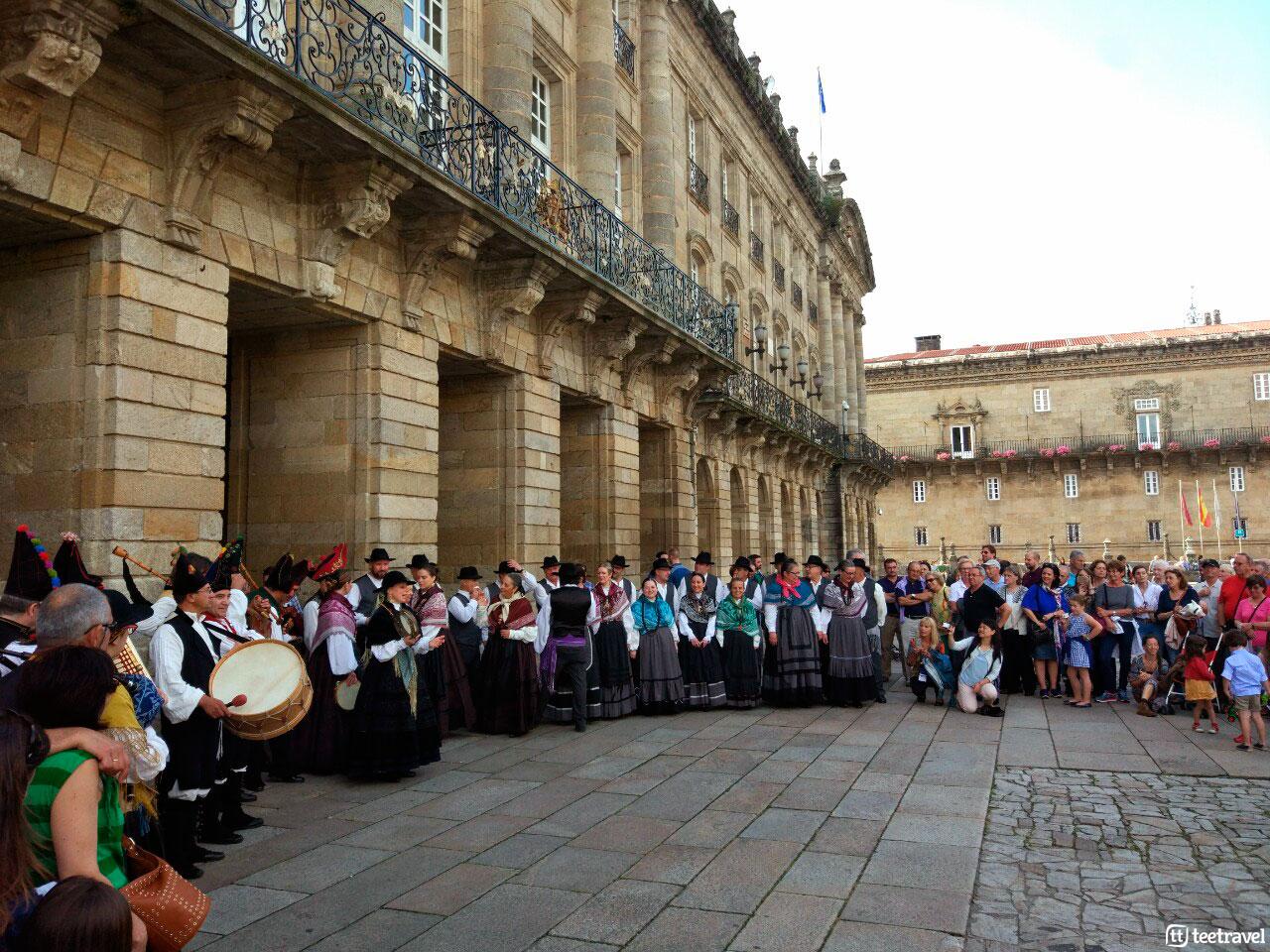 Fiestas del Apóstol: actuación de Música y Baile tradicional en la Praza do Obradoiro