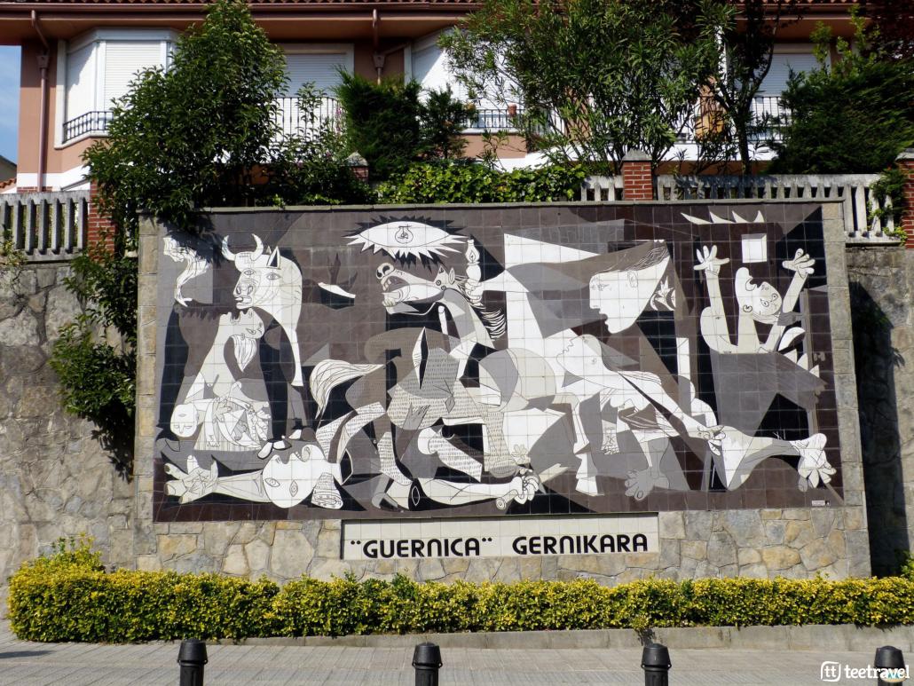 De San Sebastián a Bilbao por el Camino del Norte- Mural répilca del Guernica de Picasso en Gernika by Juantiagues