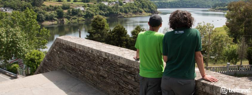 El Camino de Santiago en bici desde León: vistas del embalse de Portomarín