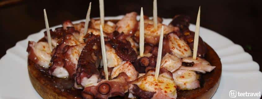 Que hacer en el Camino Primitivo: comer pulpo á feira