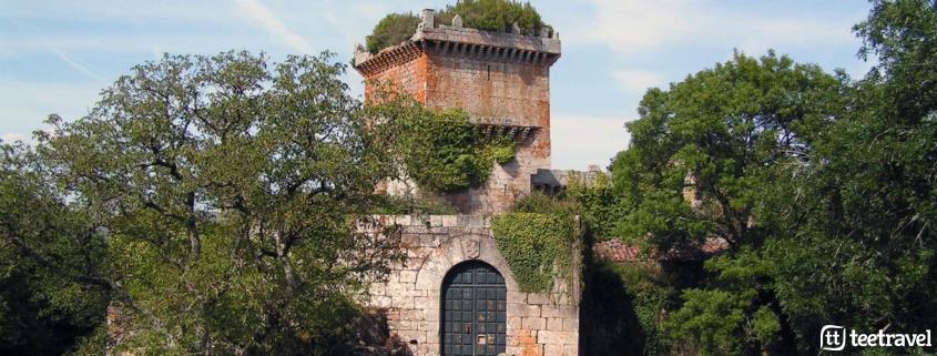 5 monumentos en el Camino - Castillo de Pambre