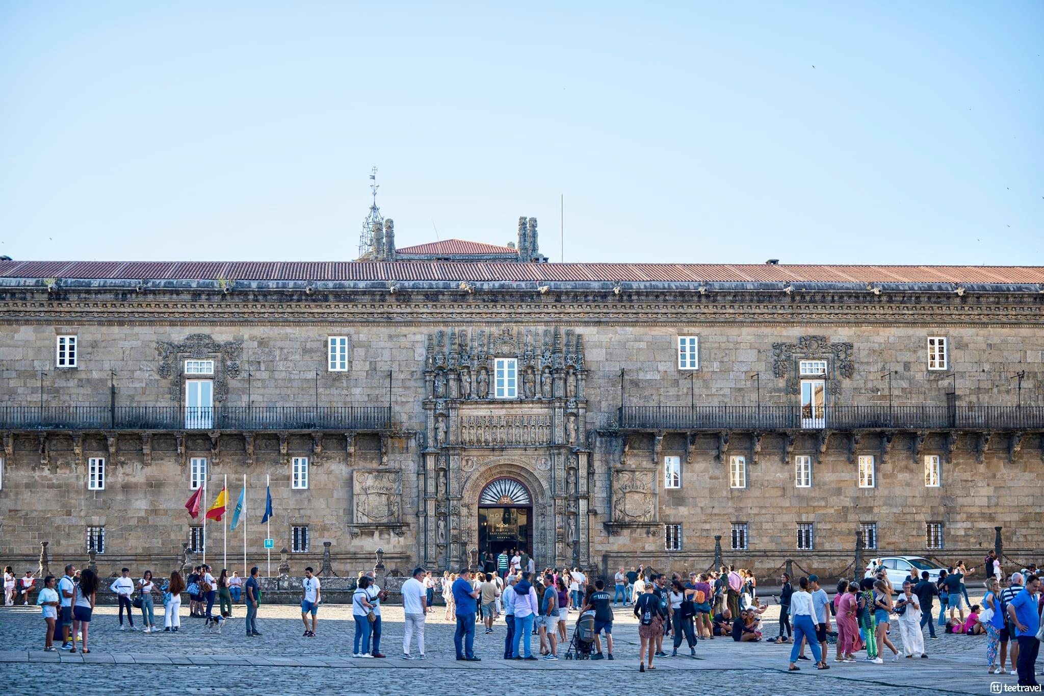 Los cuatro edificios de la Plaza del Obradoiro