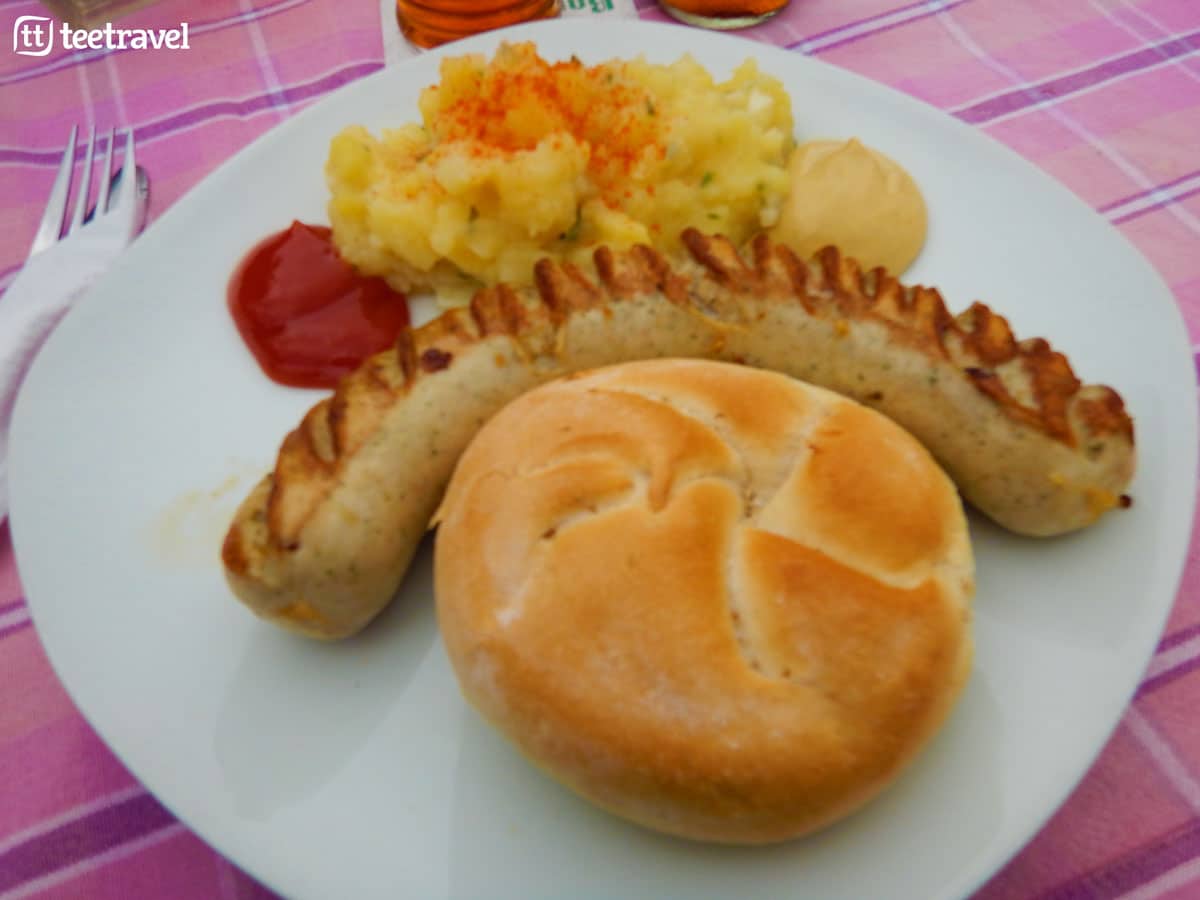 Ruta del Danubio en bici - Bratwurst un de los platos típicos