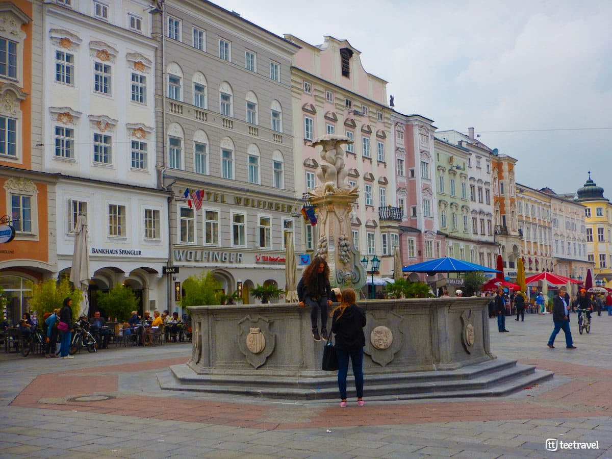 Ruta del Danubio en Bici - Plaza Principal en Linz (Hauptplatz)