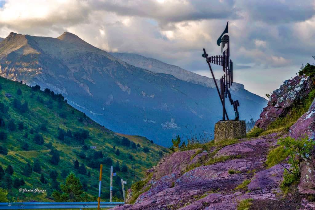 Camino de Santiago Aragonés - Alto de Somport - Monumento al Peregrino