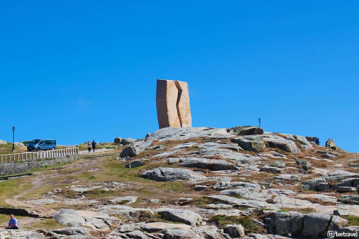 Escultura A Ferida - Muxía - Costa da Morte