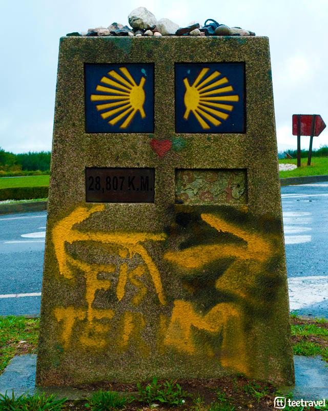 Mojón en el Camino de Santiago - Santiago de Compostela-Muxía