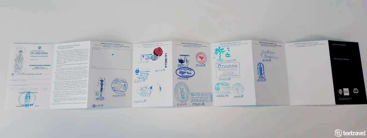 Credencial del Peregrino por la cara destinada a los Sellos del Camino de Santiago