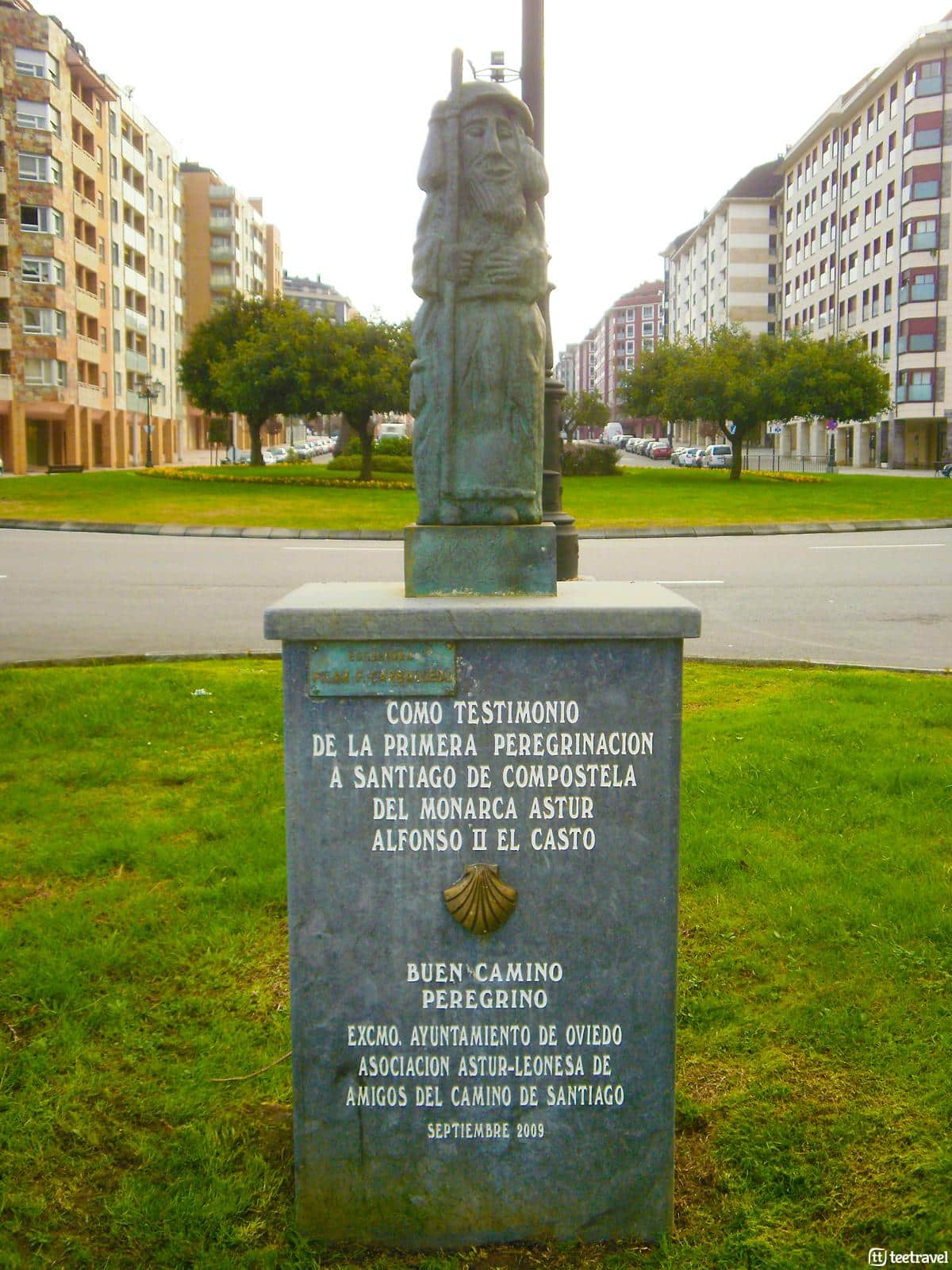 Camino Primitivo - Oviedo - Monumento Primer Peregrino del Camino de Santiago - Alfonso II el Casto