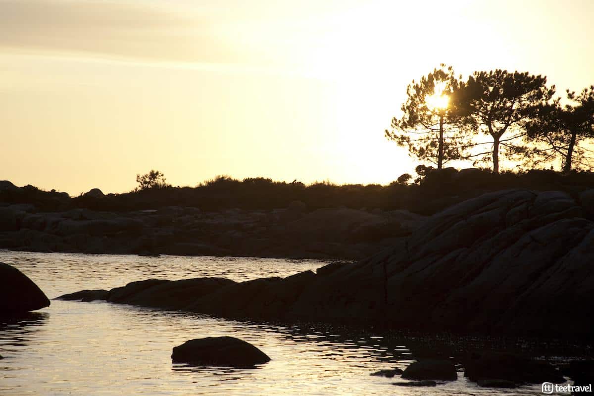 Ruta Marítima hacia Santiago de Compostela - Atardecer en la Isla de Arousa Viajes en barco para los más aventureros - Atardecer en la Isla de Arousa