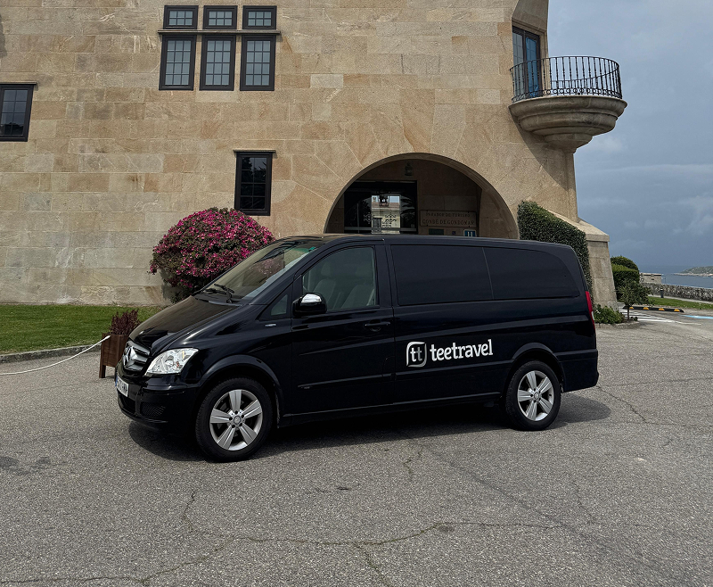 Van Tee Travel